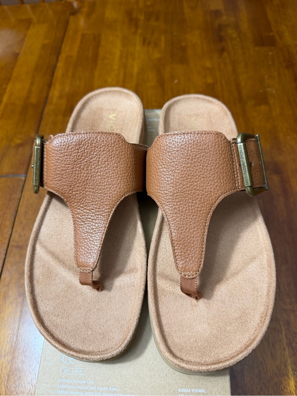 Brand New VIONIC Women's Brown Leather Thong Flip Flop Sandals Size 9 MSRP $140